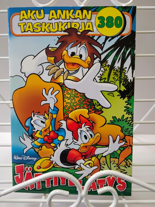 Aku Ankan taskukirja 380 Jättiyllätys 1.p
