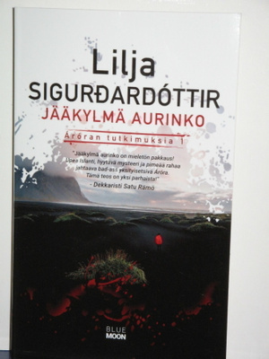 Lilja Sigurdardottir : JÄÄKYLMÄ AURINKO