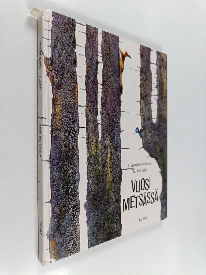 I. Sokolov-Mikitov : Vuosi metsässä