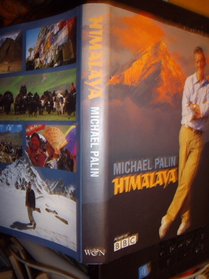 Michael Palin : HIMALAYA ( 1 p. 2004 ) Sis. postikulun