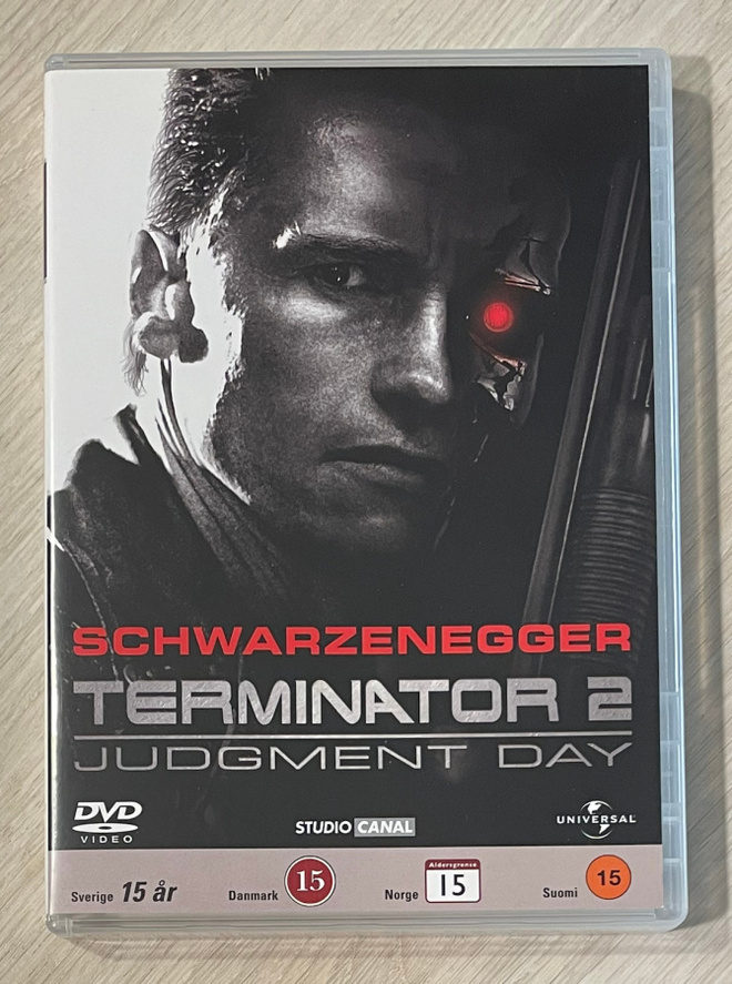 TERMINATOR 2: Tuomion päivä (1991) Schwarzenegger