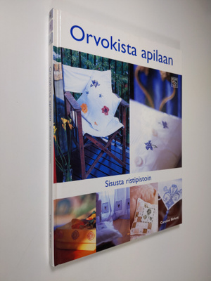 Caroline Birkett : Orvokista apilaan : sisusta ristipistoin