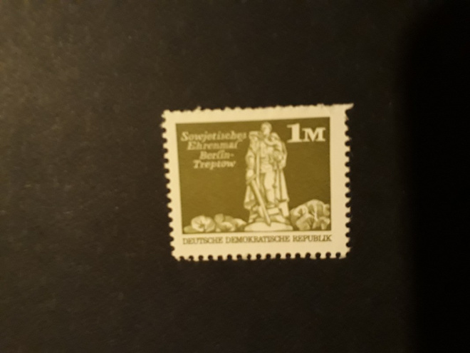 DDR 1974 - Yleismerkki: Muistomerkki  ++