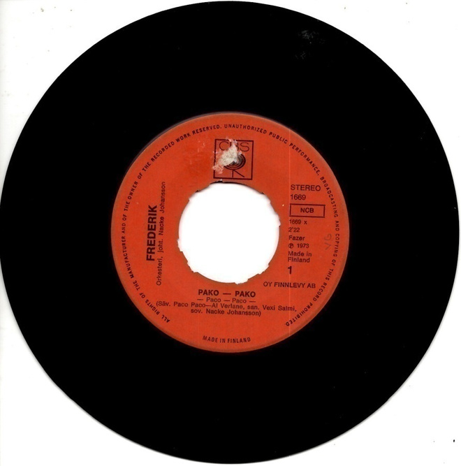 FREDERIK: Pako Pako / Mä Suutelin Sua  7"