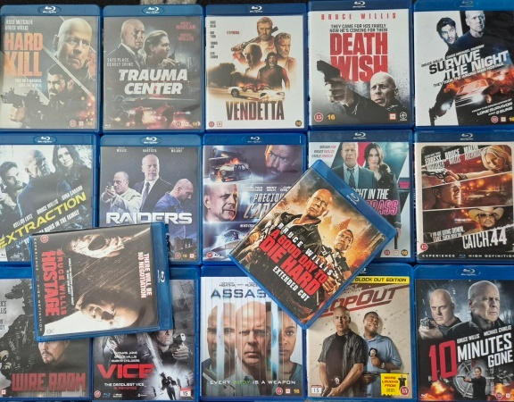 BRUCE WILLIS 17 KPL -Blu-Ray
