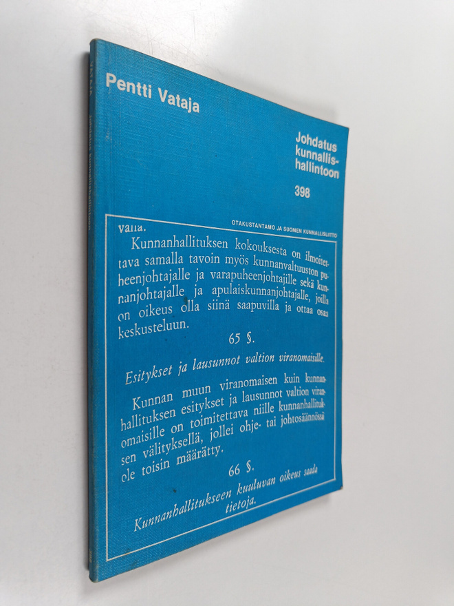 Pentti Vataja : Johdatus kunnallishallintoon