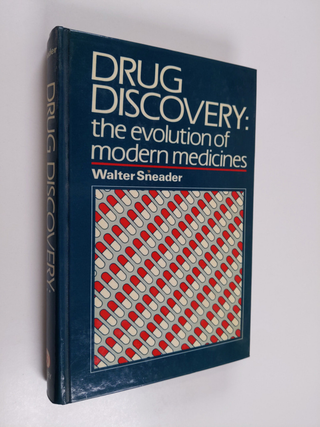 Walter Sneader : Drug discovery : the evolution of modern...