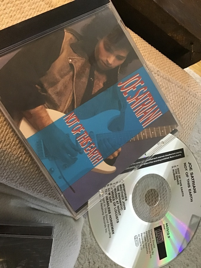 Joe Satriani . Not of this earth CD