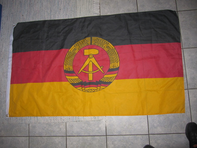 VANHA DDR LIPPU ! ISO KOKO 155 x 87 cm