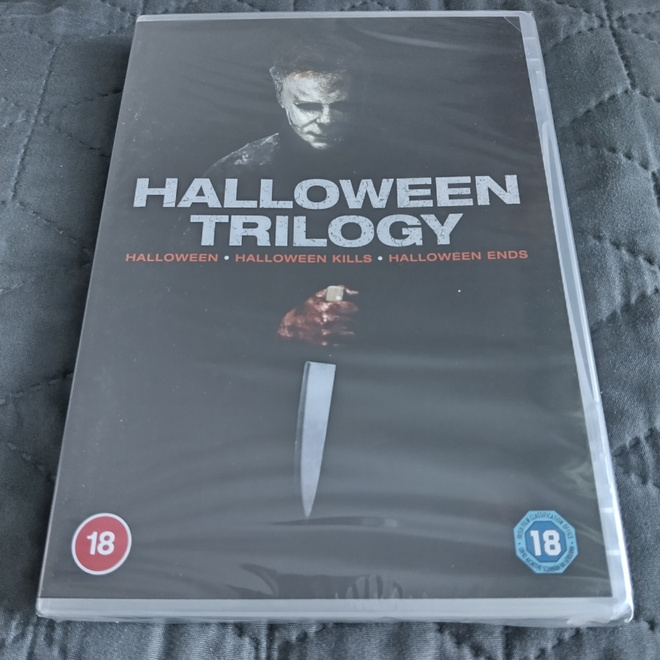Halloween trilogy DVD **muoveissa**