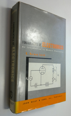 E. Norman Lurch : Fundamentals of Electronics An Introduc...