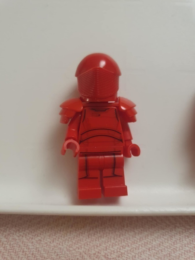 LEGO  Elite Praetorian Guard - Pointed Helmet, Legs