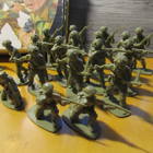 AIRFIX.....3 rasiaa -70 luvun solttuja + tyhjä German-rasia. - pikkukuva 4