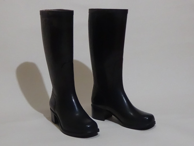Nokian mustat vintage ( made in Finland ) Ulla saappaat 36