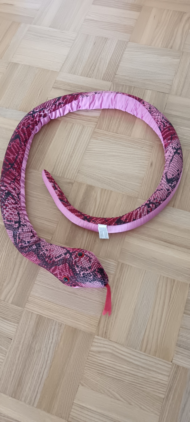Pitkä käärme lelu