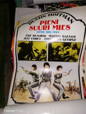 Elokuvajuliste Pieni suuri mies