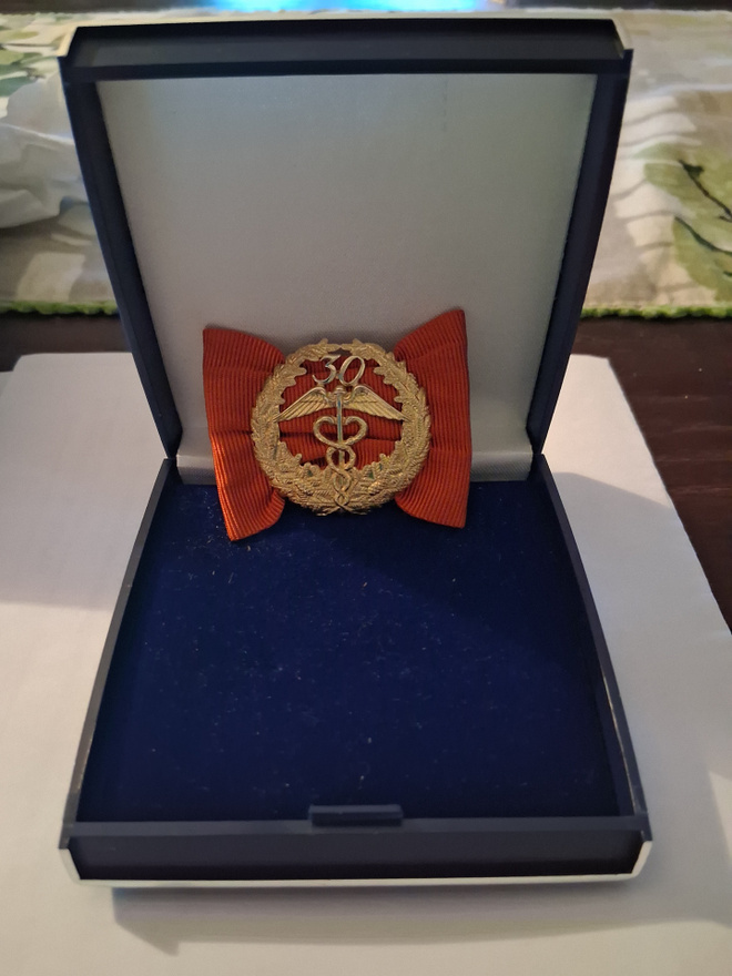Aito18k(750) Keskuskauppakamarin ansiomerkki 30v(Tillander)