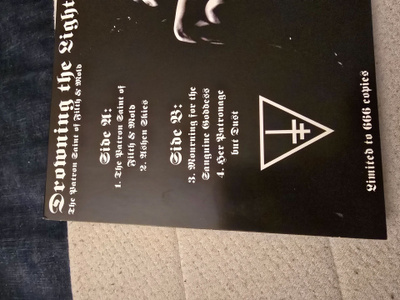 Drowning the Light – The Patron Saint of Filth & Mold (7" VI