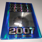 GUINNESS WORLD RECORDS 2007 MUHKEA ENNÄTYSJÄTTI KIRJA - pikkukuva 1