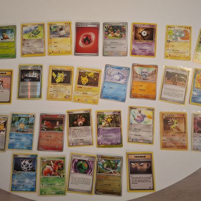 Pokemon kortteja