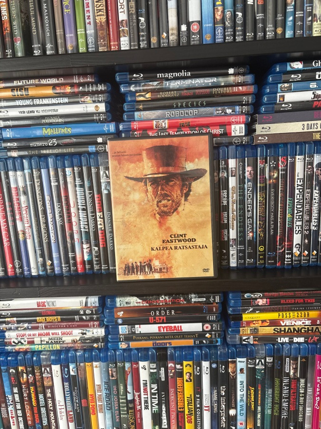 Kalpea ratsastaja Clint Eastwood