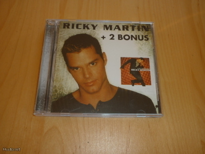 Ricky Martin + 2 Bonus