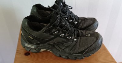 Reebok GoreTex kengät 39