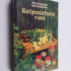 Stiina Saarnijoki : Kotipuutarhurin vuosi - pikkukuva 1