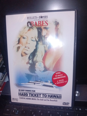 DVD Hard Ticket to Hawaii ( SIS POSTIKULU )