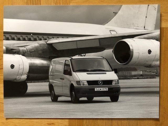 Lehdistökuva Mercedes-Benz Vito pakettiauto 638
