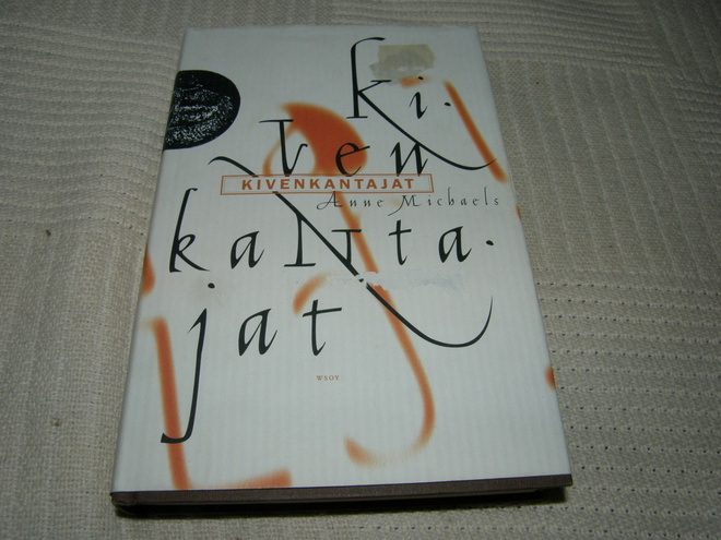Anne Michaels  Kivenkantajat  -sid