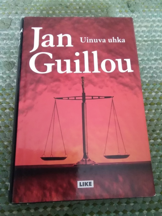 Jan Guillou: Uinuva uhka