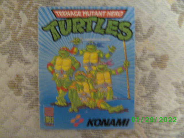 Teenage Mutant Hero Turtles KONAMI ohjekirja v.1990.