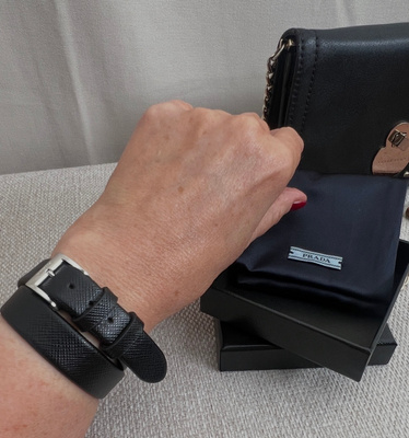 Prada ranneke/bracelet saffianonahkaa