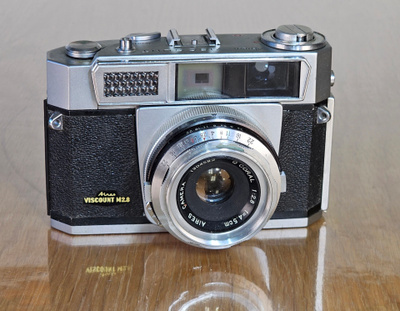 == Aires Viscount M2.8 35mm Film Camera