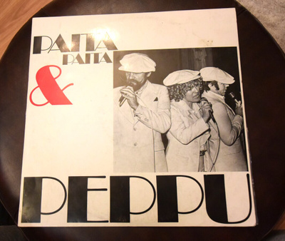 Paita, paita ja peppu : ravintolashow vuodelta 1974