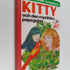 Carolyn Keene : Kitty och den mystiska papegojan - pikkukuva 1