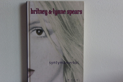 Britney & Lynne Spears: Syntymämerkki 1p. -01