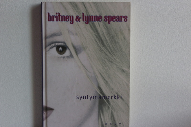Britney & Lynne Spears: Syntymämerkki 1p. -01
