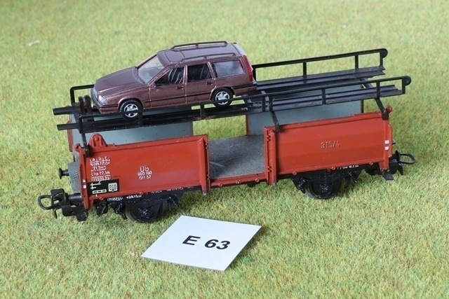 #E63 Märklin 4612 autojen kuljetusvaunu + Volvo V70