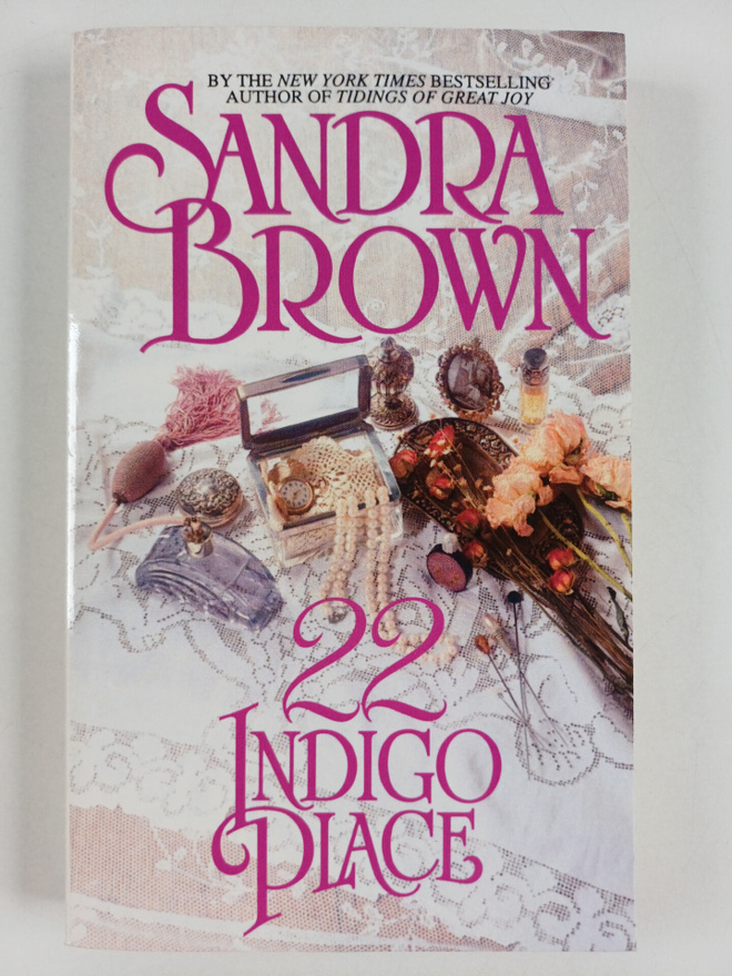 Sandra Brown : 22 Indigo Place - A Novel