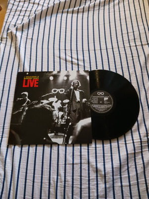 J. Karjalainen Ja Mustat Lasit – Live lp orig 1989 huippukun