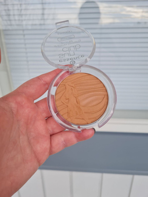 Essence Shimmer Bronzing Powder
