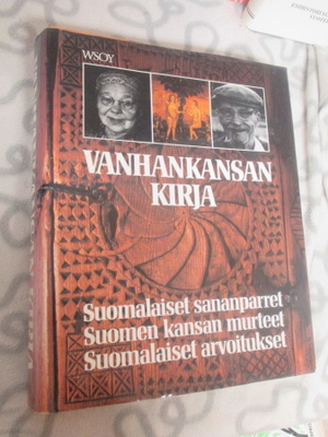 Istvan Racz (kuvat) ym. - Vanhankansan kirja : suomalaiset
