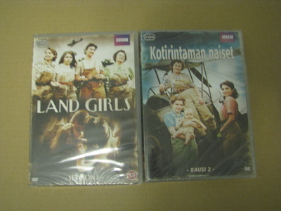 KOTIRINTAMAN NAISET - land girls ( 1. & 2. kaudet, muoveissa