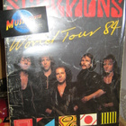 SCORPIONS - WORLD TOUR 84 KIERTUEKIRJA KUNTO VG+ - pikkukuva 1