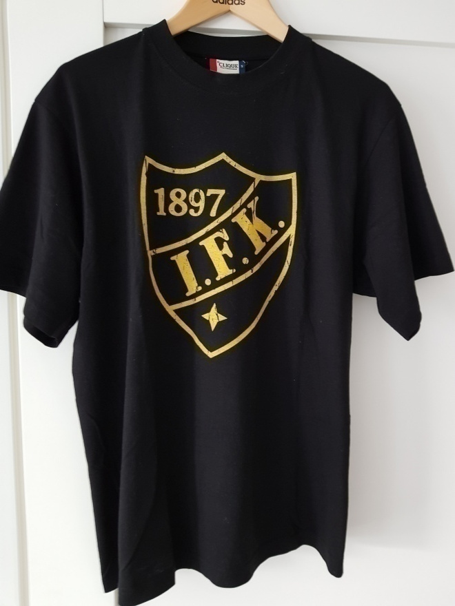 Hifk 1897 musta Paita / T-paita - koko S