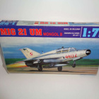 MiG-21 UM 1/72 - pikkukuva 1