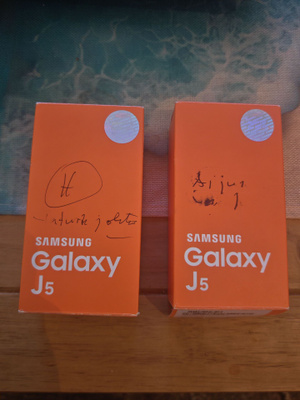 Samsung Galaxy J5, 2kpl