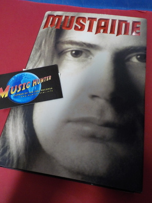 DAVE MUSTAINE KIRJA NIMMARILLA